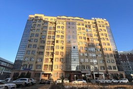 FC Aktau, футбольный клуб, С мячом, Футбол
